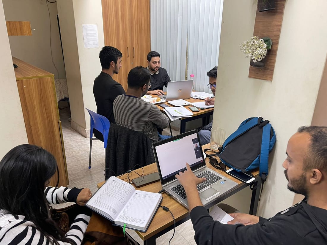 Students studying at CILL